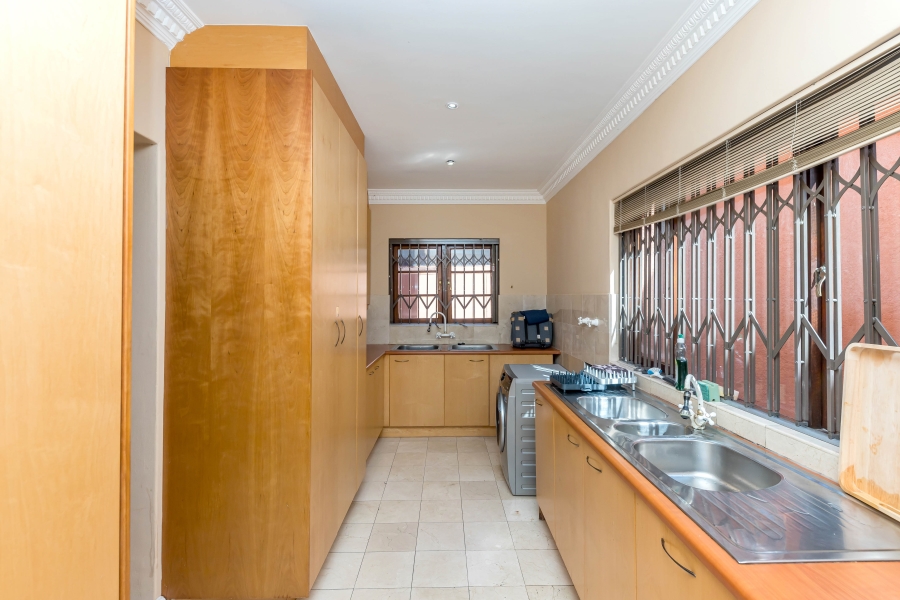 4 Bedroom Property for Sale in Oranjezicht Western Cape